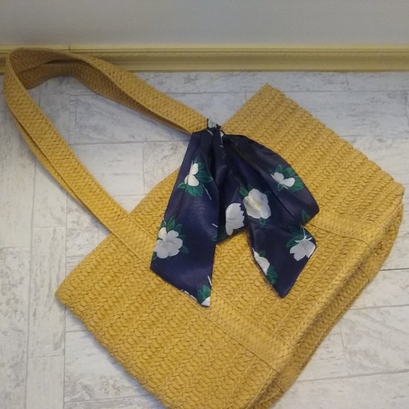 Draper James Handbags - Draper James Everyday Straw Bag with Floral Scarf
